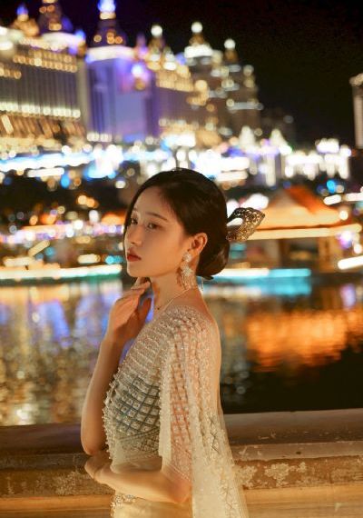 亚洲综合在线一区_免费观看高清版