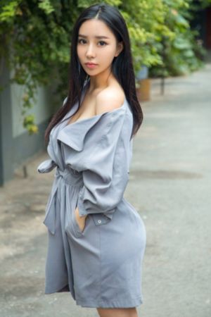 今晚约了一个长腿美女啪啪视频_720迅雷电影在线