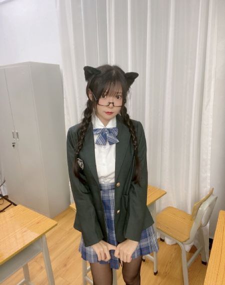 欧美丝袜足交_蓝光免费观看