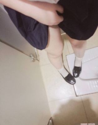 亚洲熟妇自偷自拍一区_超清在线观看电视